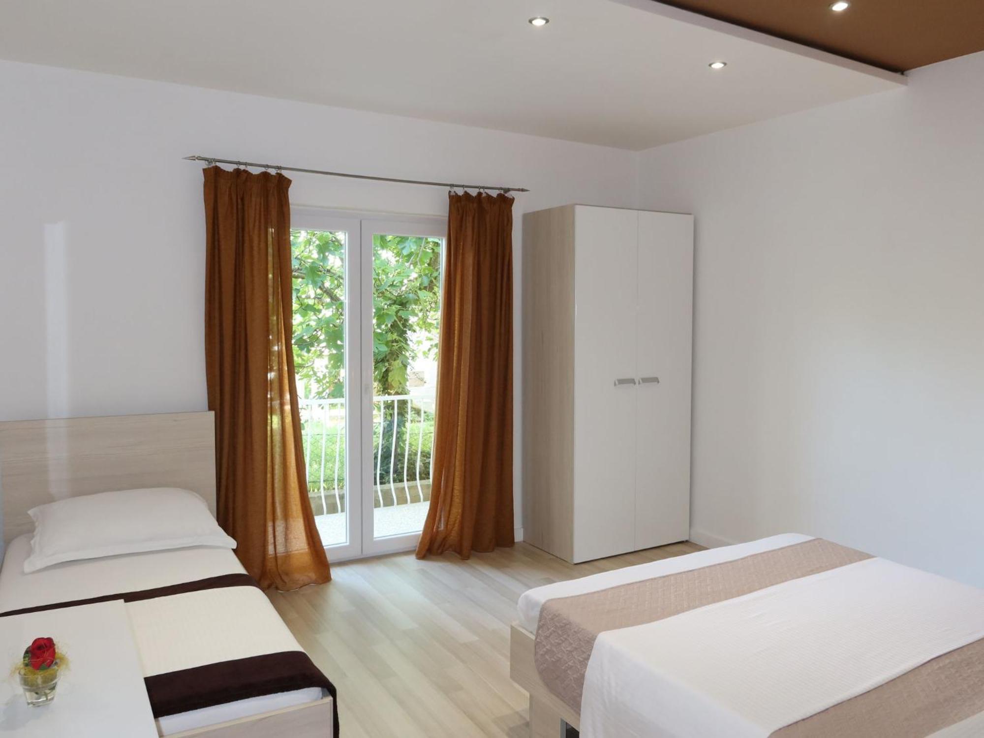 Apartma Sime - Zad505 By Interhome